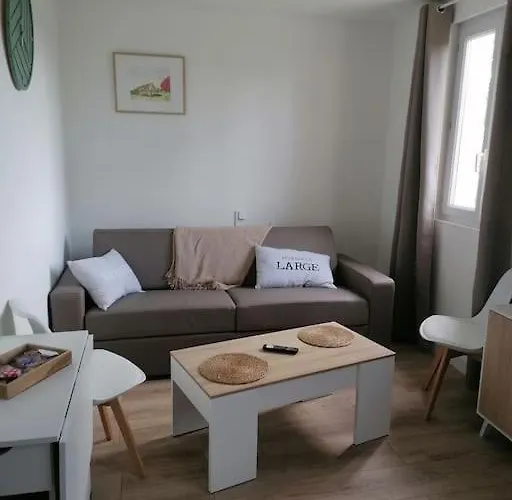 Holiday home Le Chene Pommier